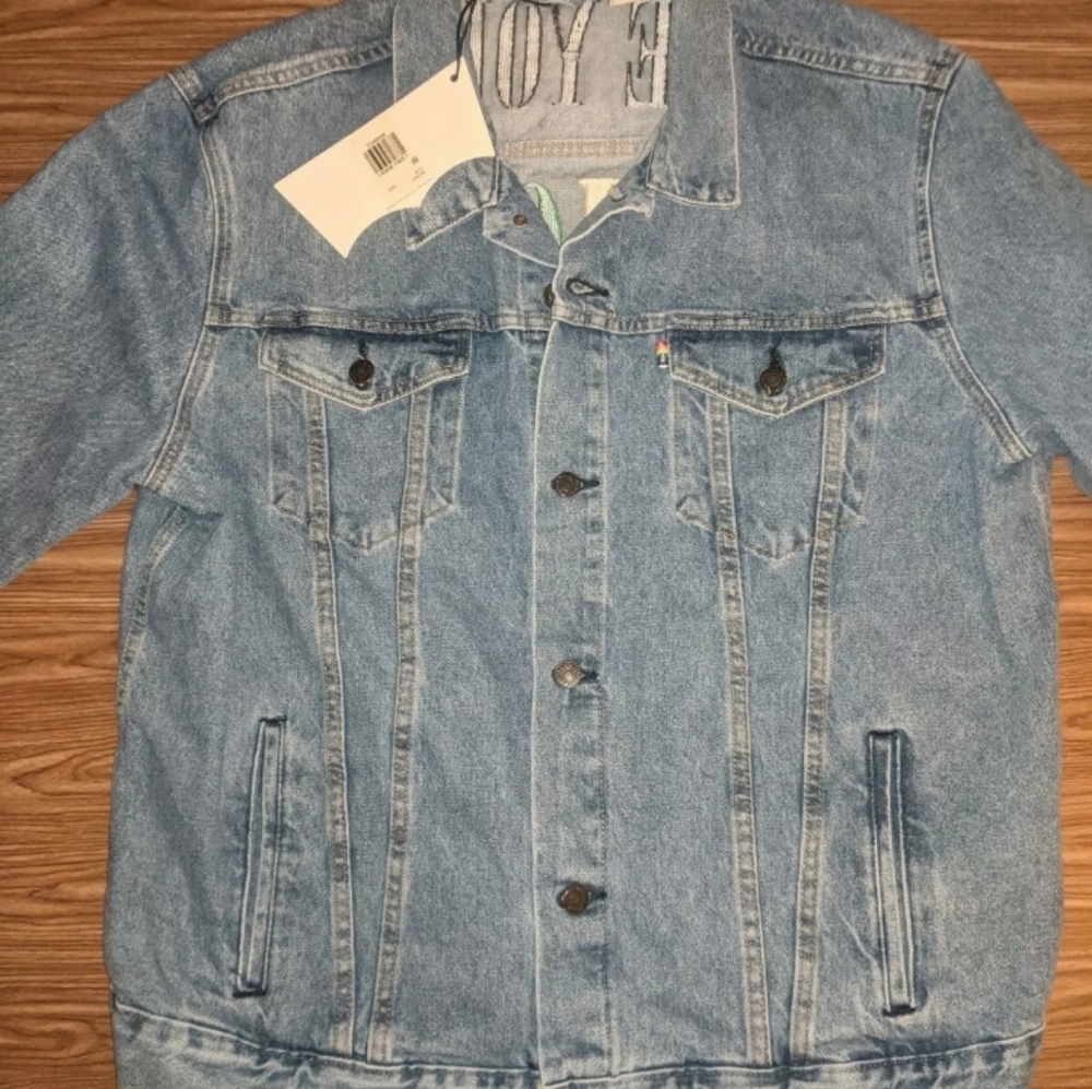 LEVIS PRIDE JACKET - Picture 2 of 6